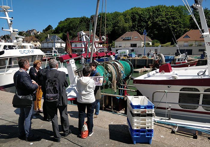 La commission en rencontre à Port en Bessin